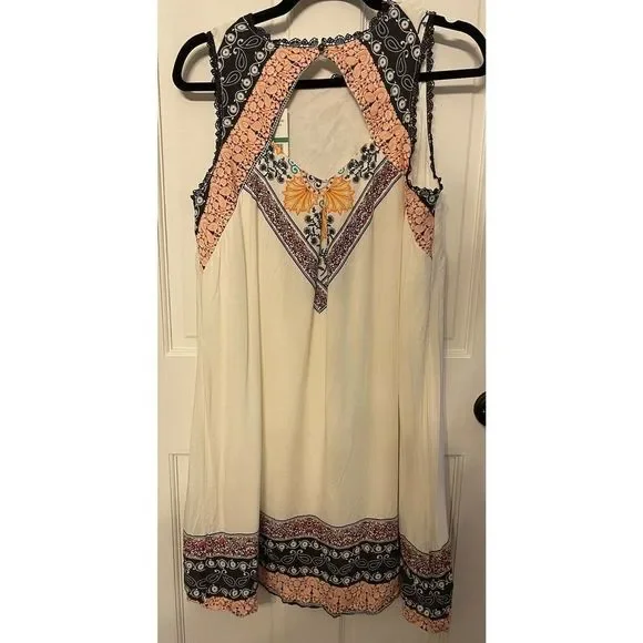 Skylar + Jade Boho Shift Dress Open Back Crochet Trim Colorful Sleeveless NEW - Picture 2 of 8